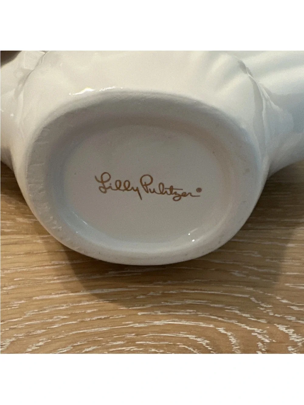 Lilly Pulitzer White Ceramic Shell Vase with Gold Trim